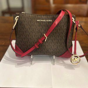 Michael Kors Nicole Scarlet LRG Triple Compartment Crossbody Bag-Logo in Scarlet